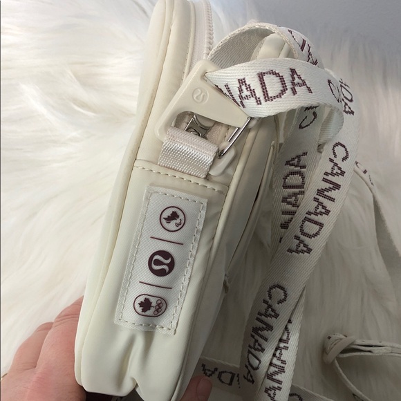 Lululemon Team Canada Future Legacy Crossbody Bag NWOT - Picture 9 of 10